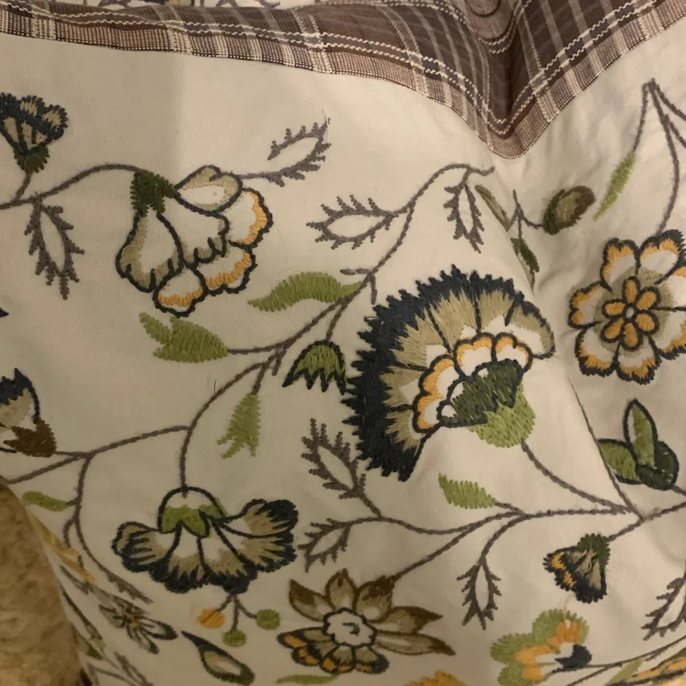 Ikea Alvine lov set of two pillows‎ floral embroidered plaid accent home decor